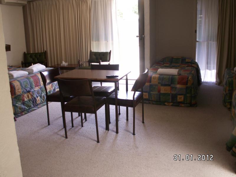 Albury Burvale Motor Inn Esterno foto