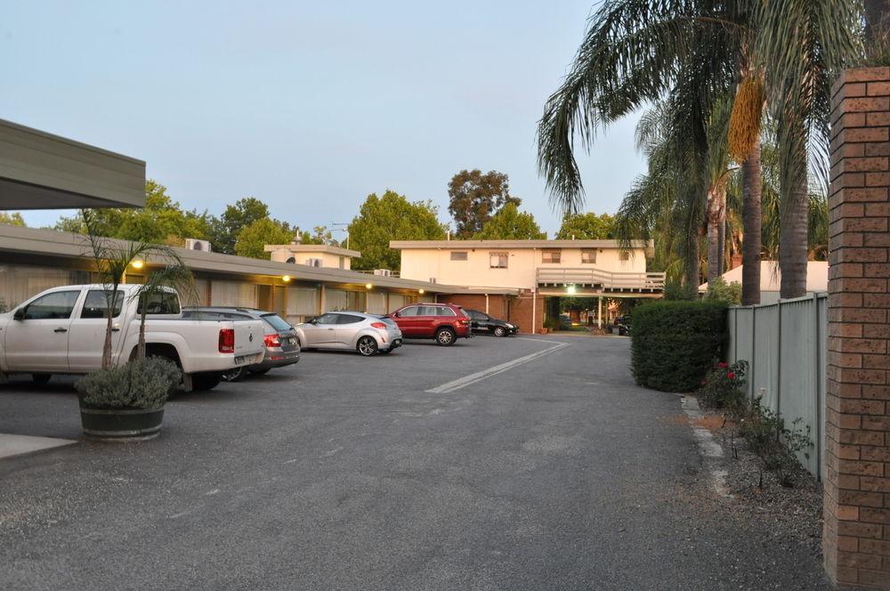 Albury Burvale Motor Inn Esterno foto