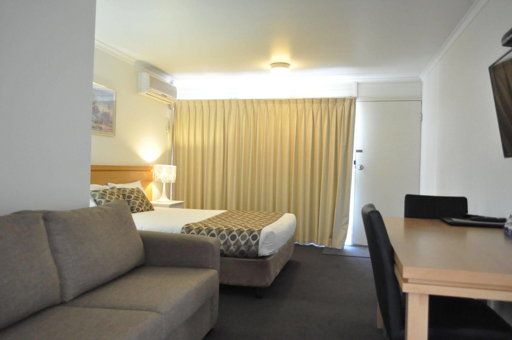Albury Burvale Motor Inn Esterno foto