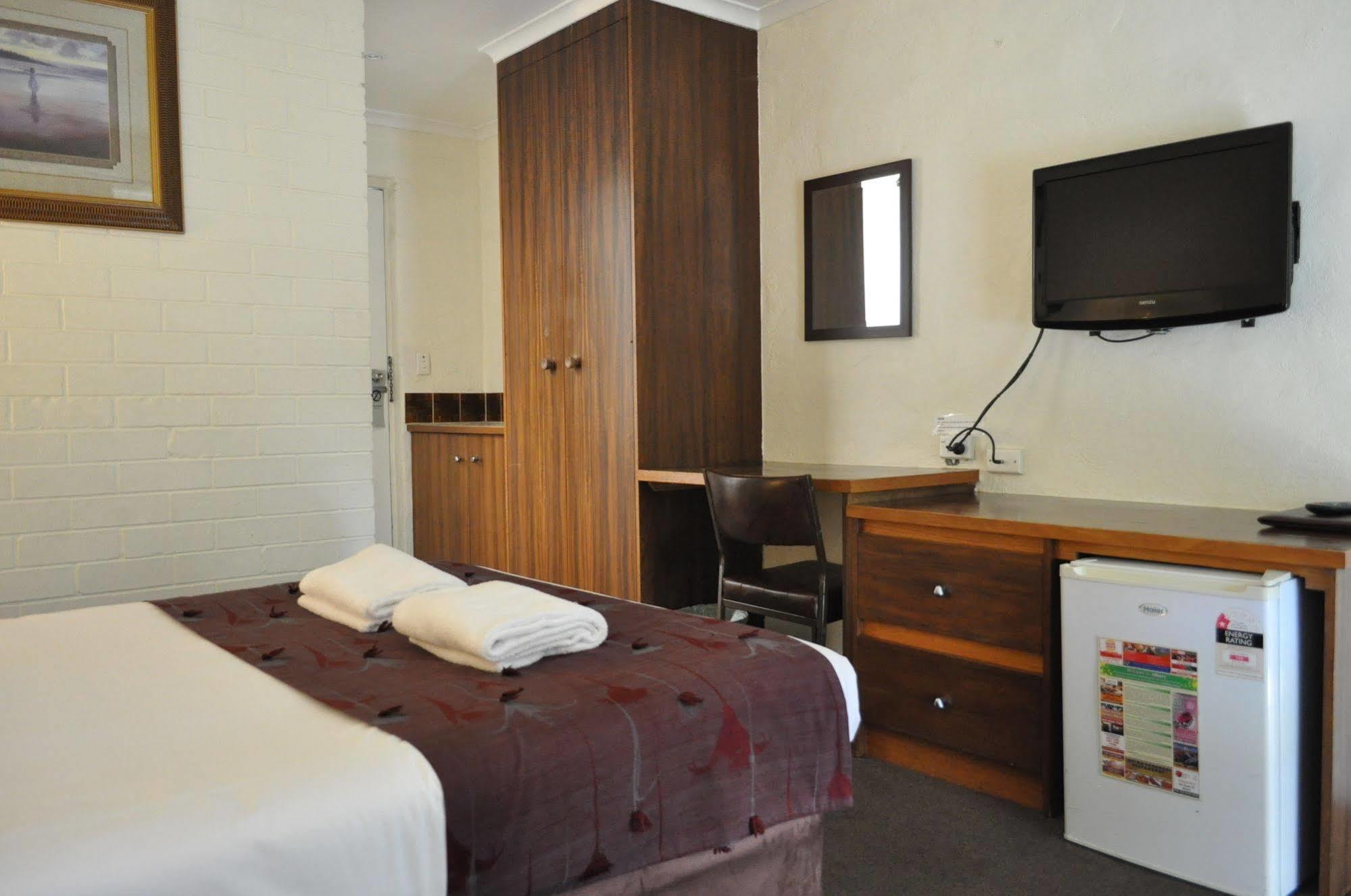 Albury Burvale Motor Inn Esterno foto