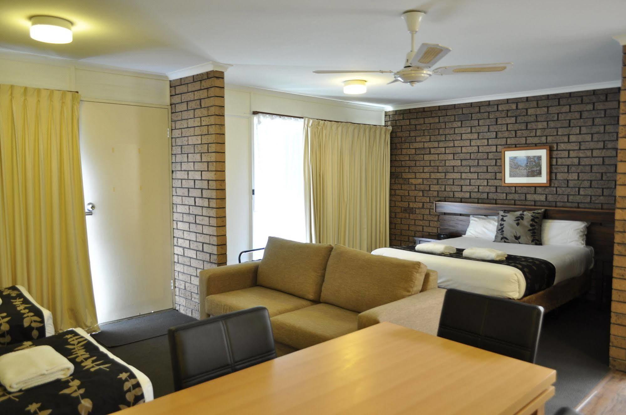 Albury Burvale Motor Inn Esterno foto
