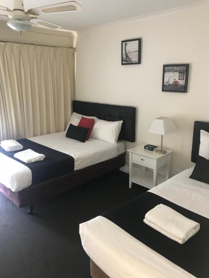 Albury Burvale Motor Inn Esterno foto